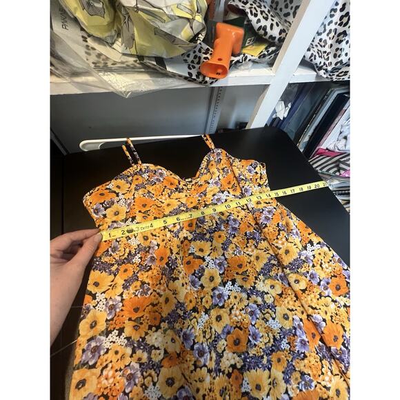 Yellow Floral H&M Sundress with pockets Size M Pre Owned - Picture 8 of 14